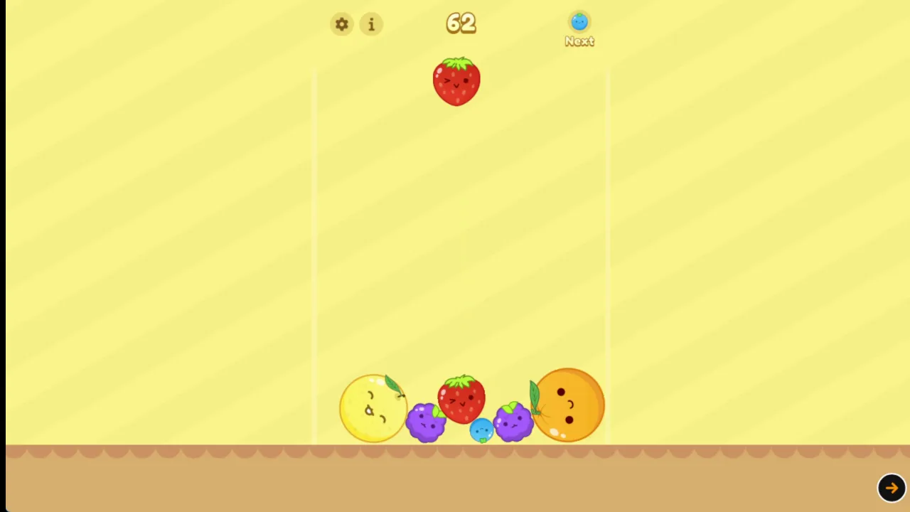 Fruit Merge - Gameplay with the HUD